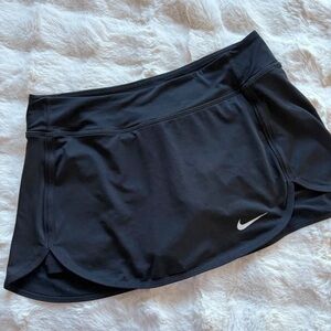 Retro Nike Black Skort • Size M